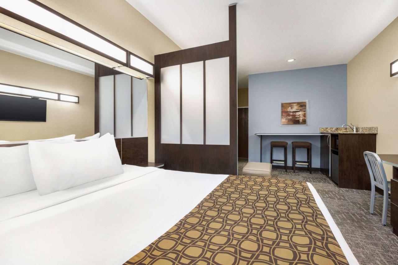 Microtel Inn & Suites By Wyndham Woodstock/Atlanta North Exterior foto